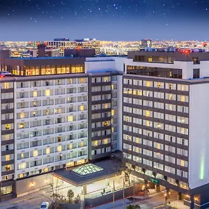 https://holiday-inn-toronto-international-airport.hotelstorontoontario.org